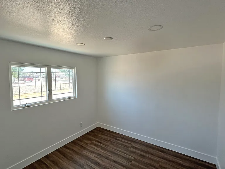 15150 Dakota Rd — Photo 16