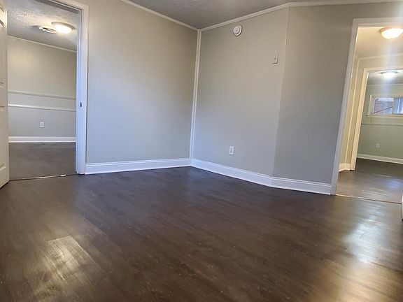 3rd image of 1854 Augusta Dr #11168412