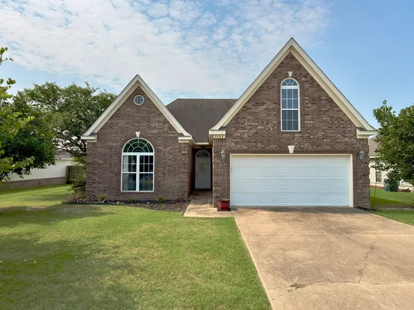 5104 Deerfield Dr, Jonesboro, AR 72404