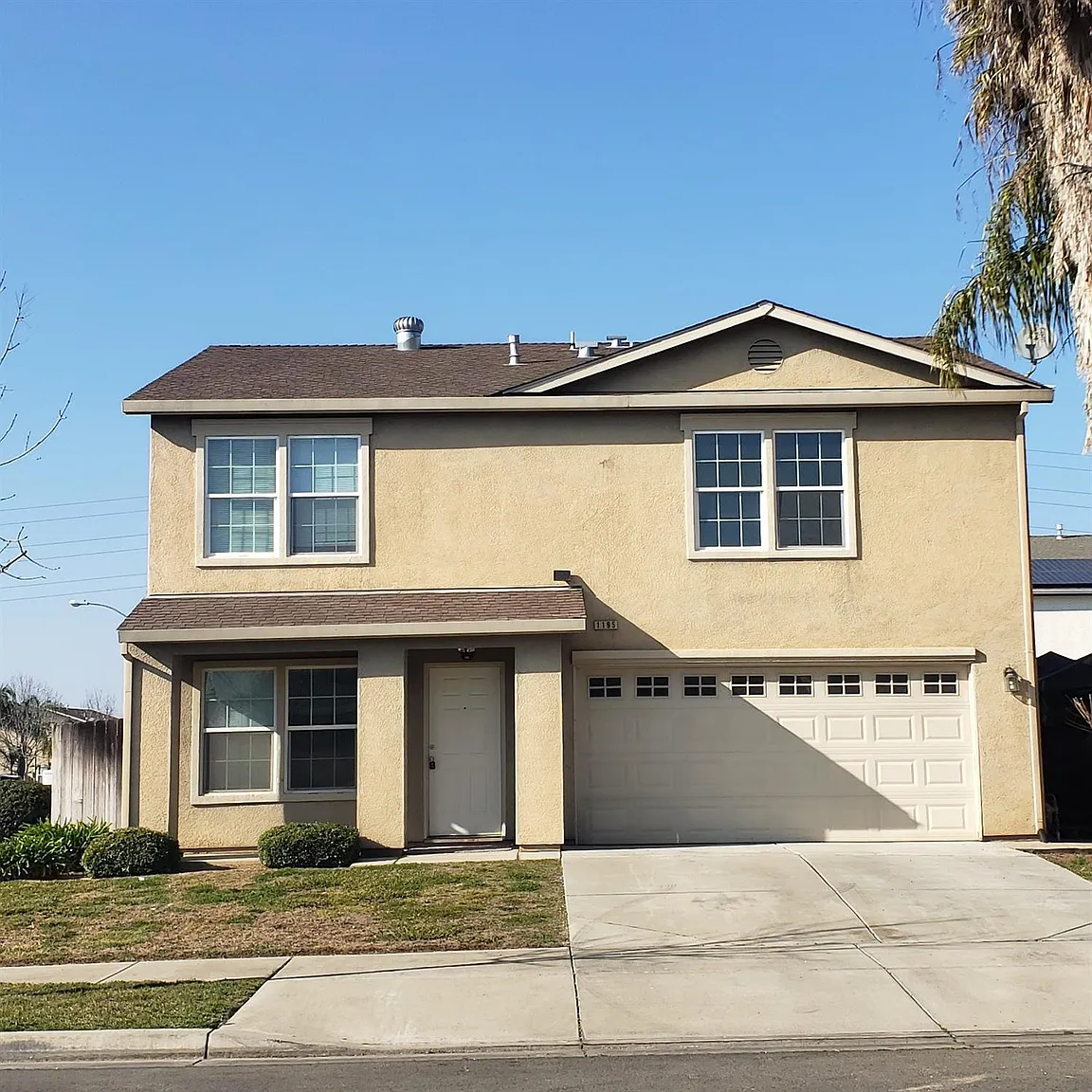 1195 Pinnacle Dr photo 1
