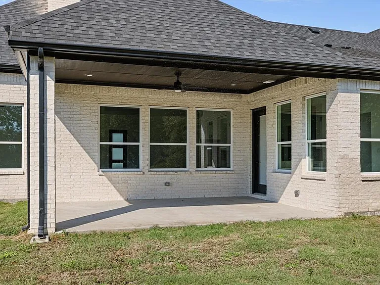2057 Glenhollow Dr — Photo 34
