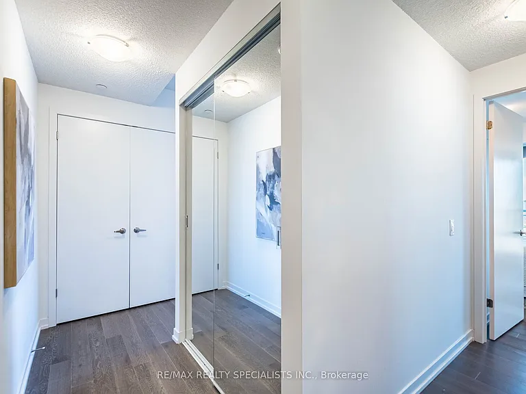 2560 Eglinton Ave W #610 — Photo 8