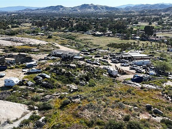 4th image of 22169 Rocky Hills Rd