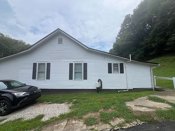 5th image of 227 Coal Branch Rd
