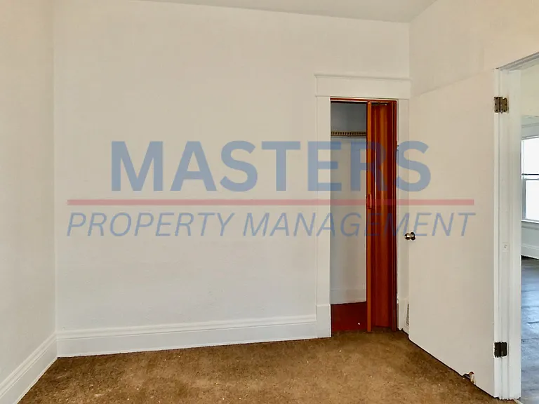 420 Everett St — Photo 7