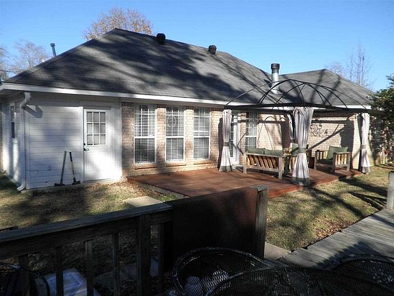 3rd image of 200 Stonecliff Dr