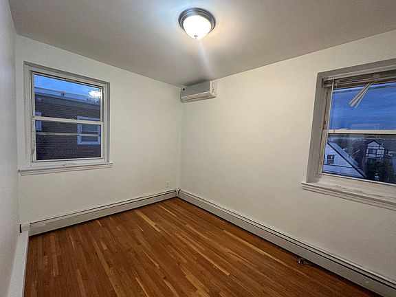 5th image of 6547 170th St Floor 2
