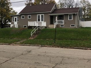 128 E 4th St, Spring Valley, IL 61362