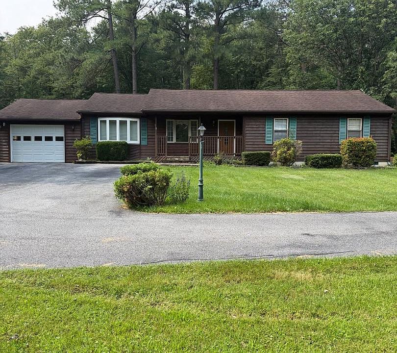 2nd image of 110 Layside Dr