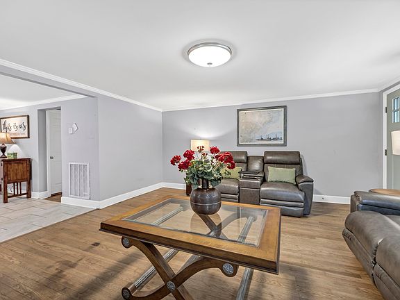 4th image of 120 Stonewall Jackson Rd