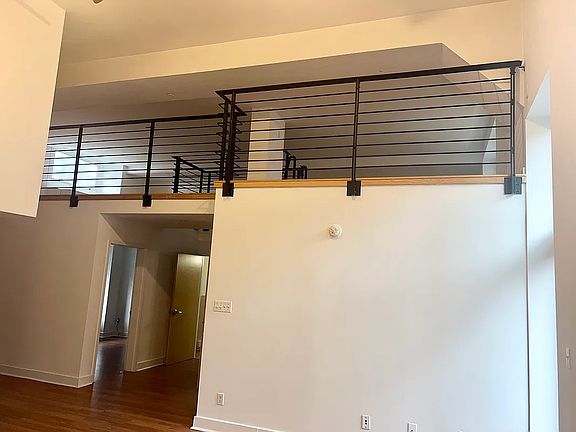 2nd image of 308 Eckford St APT 1E