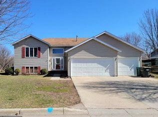 273 Westgate Ter, Winsted, MN 55395