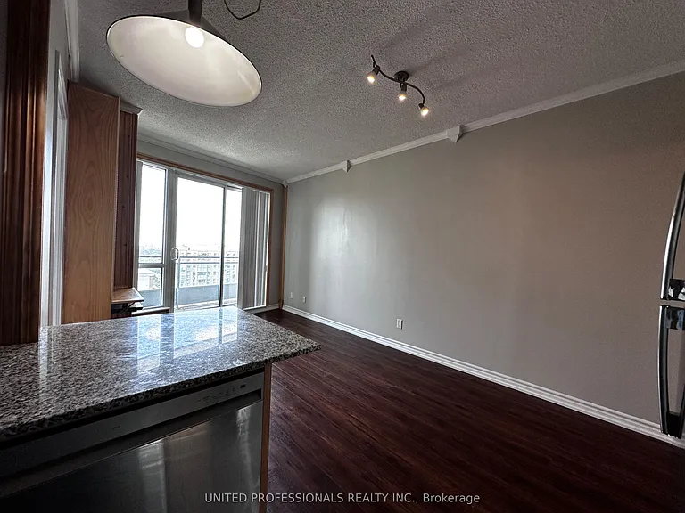 60 Byng Ave #1812 — Photo 9