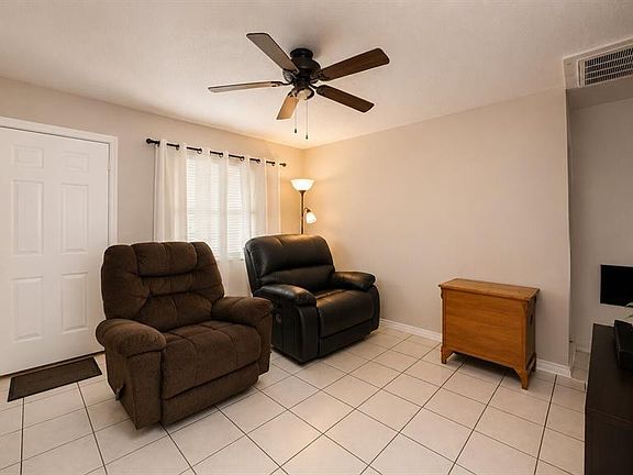 3rd image of 3319 AVENUE U NW