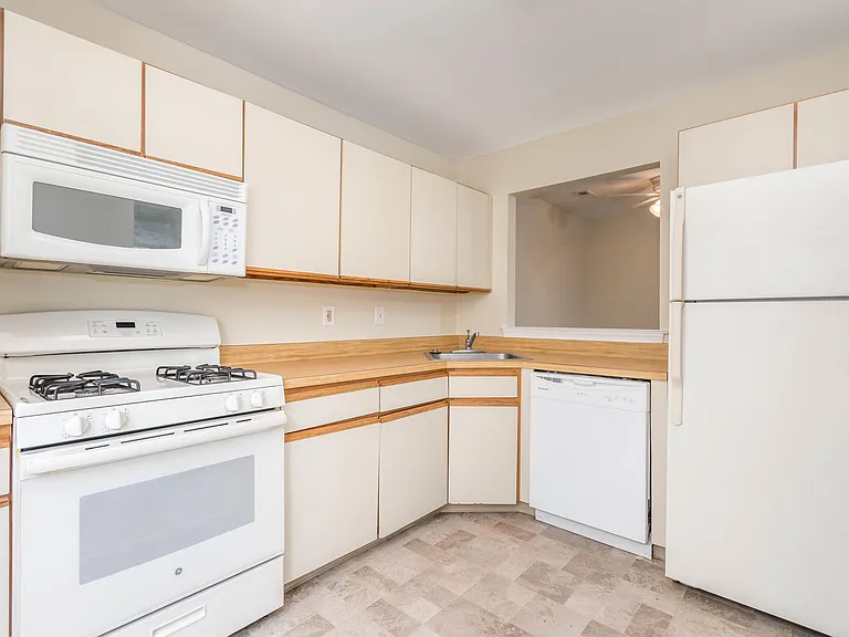 514 Cascade Ct #1 — Photo 18