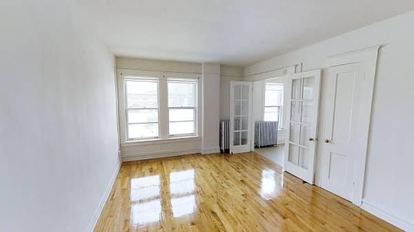 2nd image of 1009 Davis St APT 34