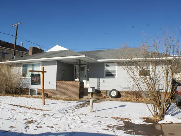 911 Custer St, Laramie, WY 82070