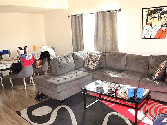 3rd image of 88 Somerton Ave