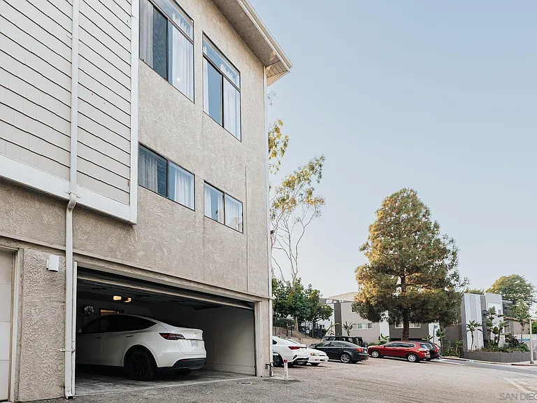 4652 Don Lorenzo Dr #A — Photo 22