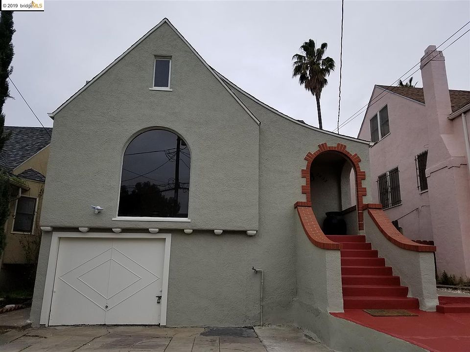 1st image of 2833 73rd Ave