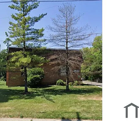 2520 Harrison Ave — Photo 6