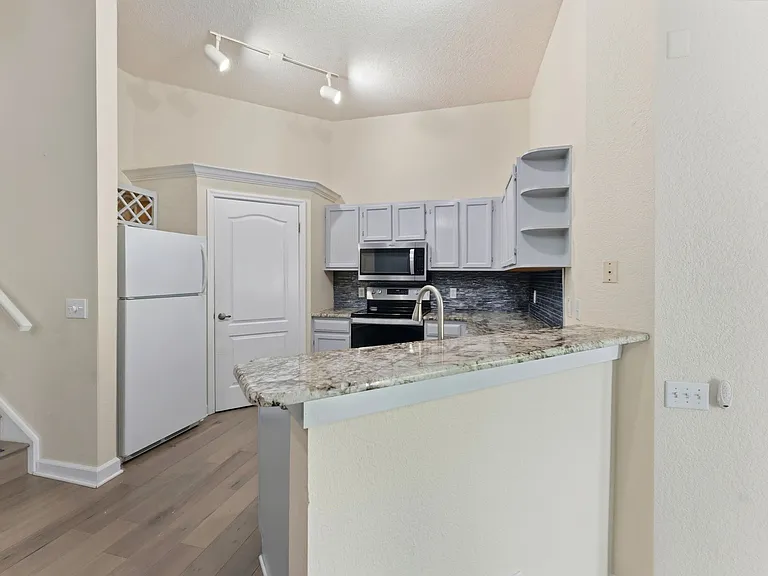 603 Masthead Ct — Photo 9