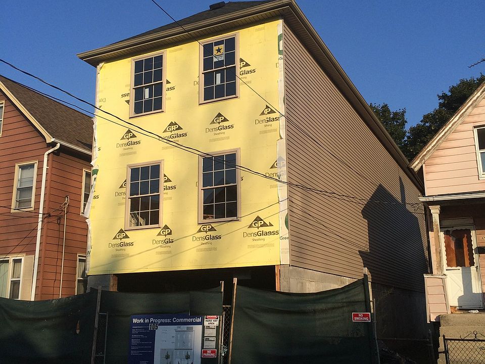 2nd image of 105 Maple Ave