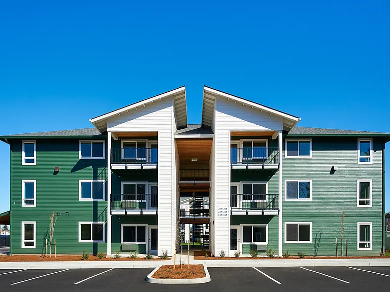 Bear Creek Apartments — Photo 24