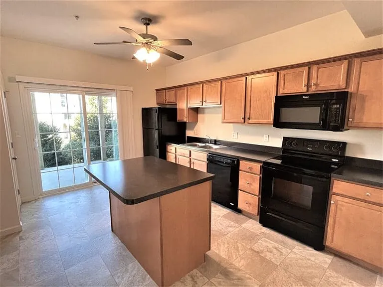 Fox Ridge — Photo 29