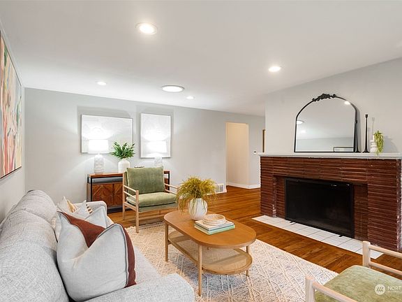 5th image of 20622 54th Avenue W