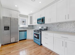 18713 Ridgedale St, Springfield Gardens, NY 11413