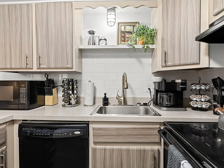 3905 Crooks Rd #32 — Photo 6