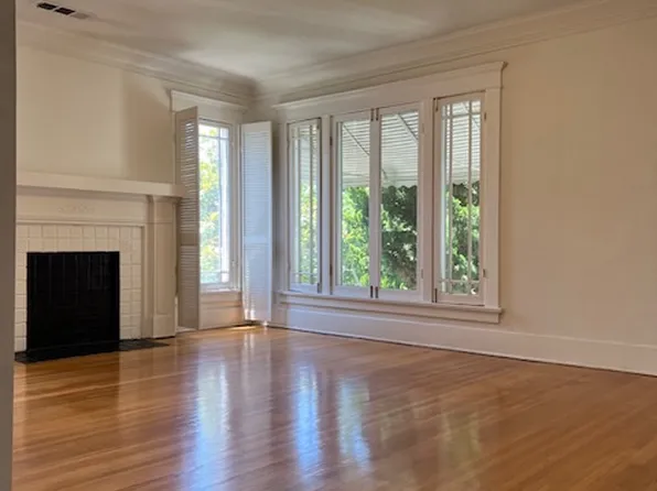 238 N Irving Blvd, Los Angeles, CA 90004