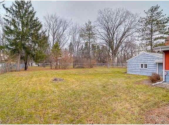 3rd image of 212 W 102nd Street