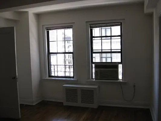 Rented by Classic Marketing- 530 Park1 | media 8