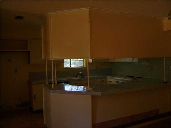3rd image of 6608 Voran Dr