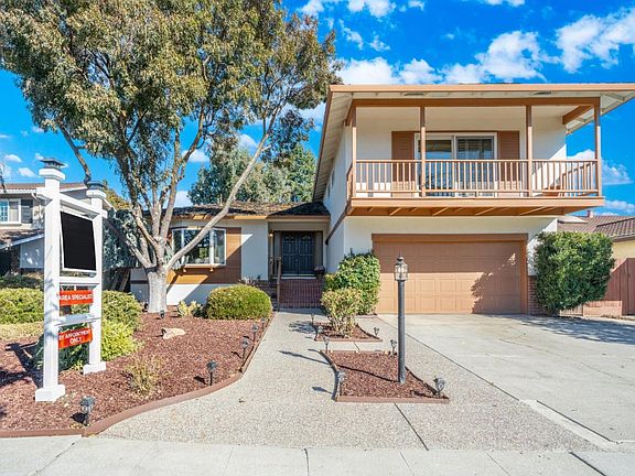 2nd image of 5048 Yucatan Way