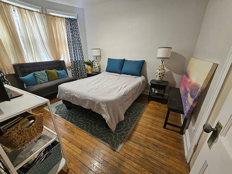 2423 W Lunt Ave #1S — Photo 3