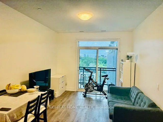 95 Dundas St W #29 — Photo 8