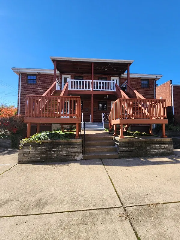 159 Bertha St — Photo 2