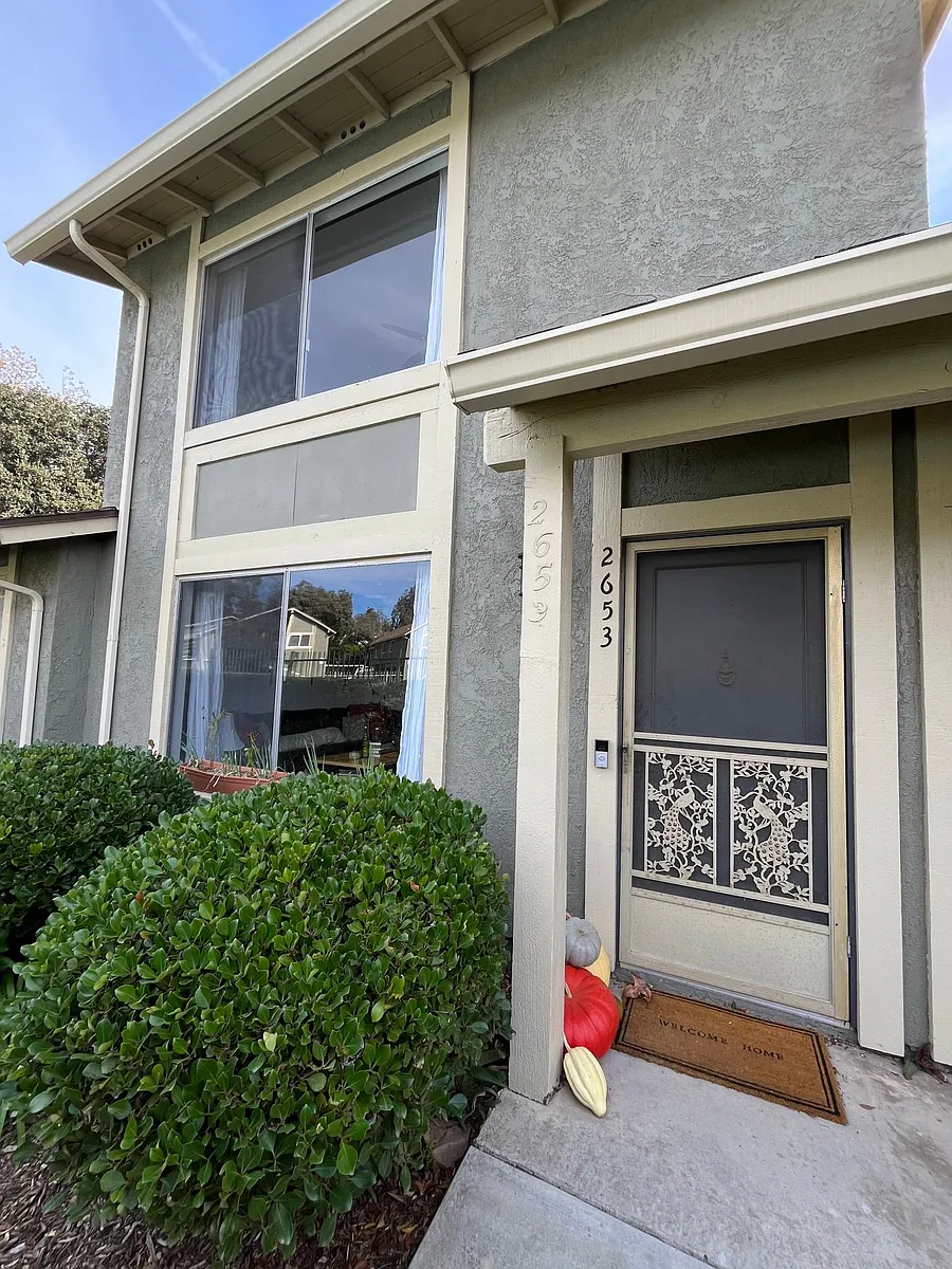 Building Photo - 2653 La Paloma Cir