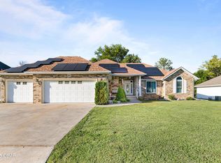 2013 E Whitney Way, Joplin, MO 64801