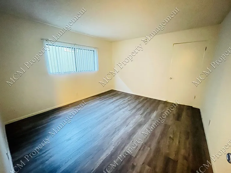 13956 Vanowen St — Photo 9