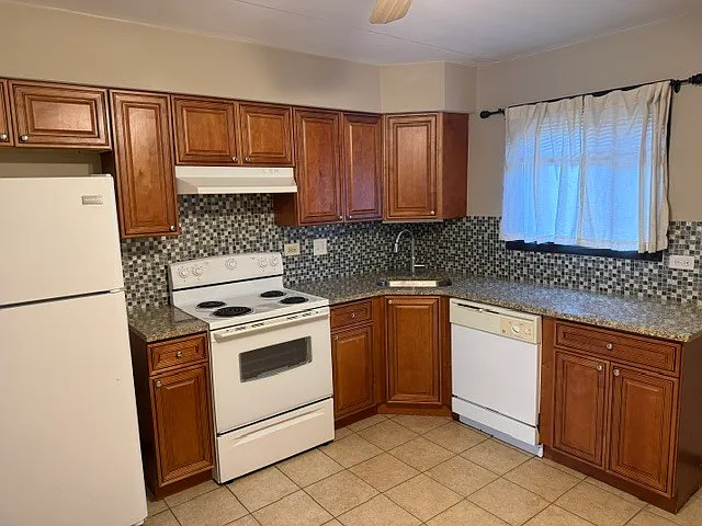 3 bed, 1.5 bath, 1200 sqft, $2,250 — Photo 4