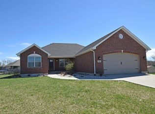 340 Deep Woods Ct, Carlisle, OH 45005