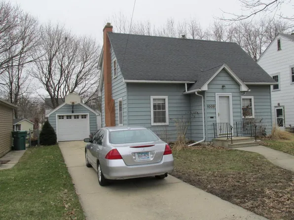 1009 8th St NW, Austin, MN 55912