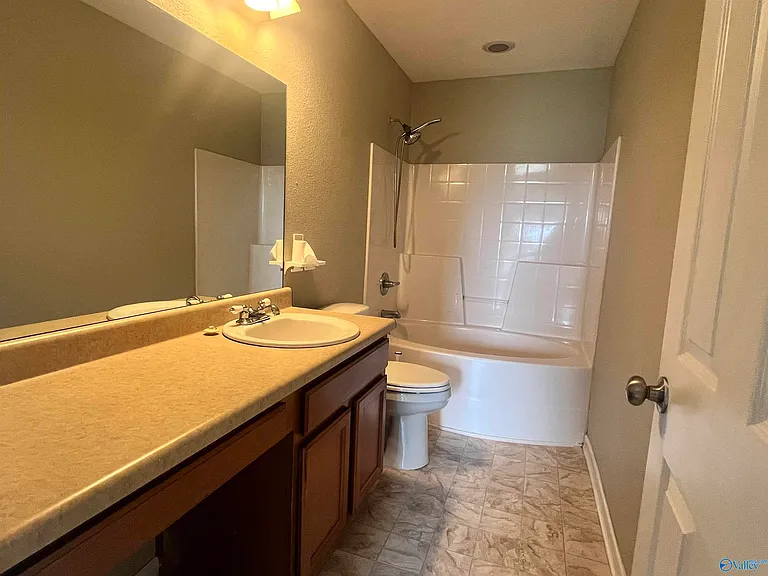 15281 Tyler Mill Dr — Photo 7