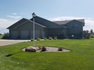 39525 Mallard View Dr, Bath, SD 57427