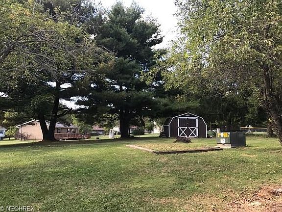 3rd image of 62162 Beech Circle Dr