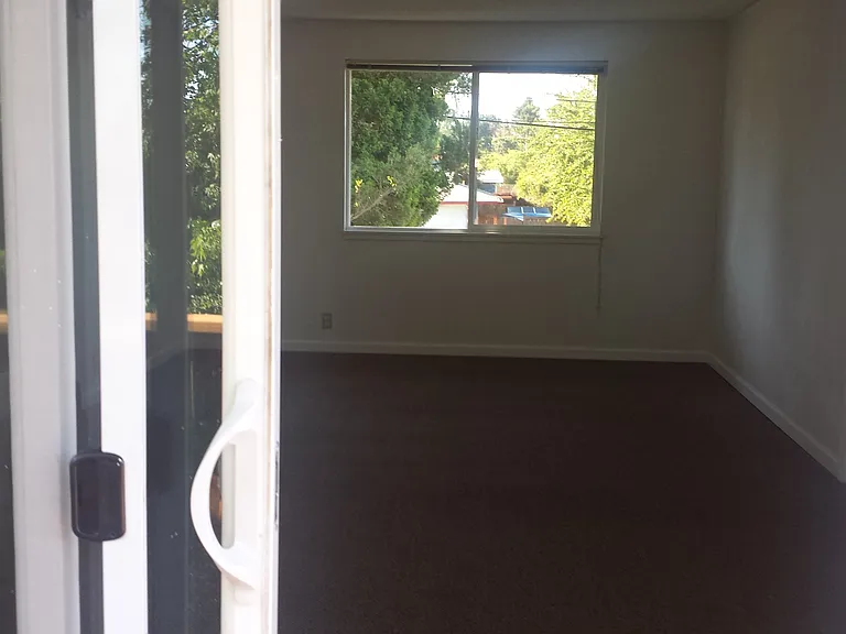 11711 SE 166th Pl — Photo 7